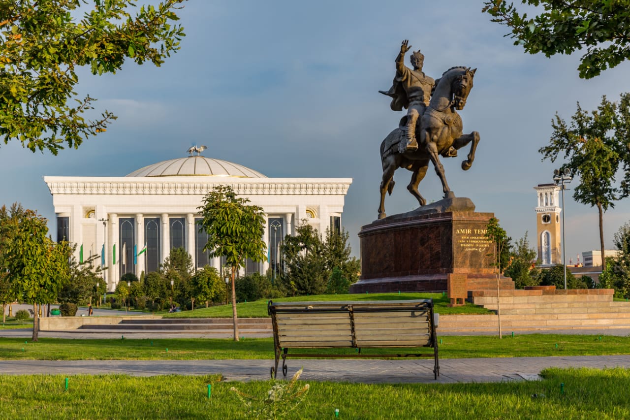 amir temur square in tashkent